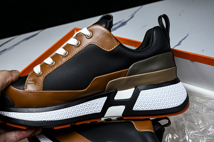 HER SHOES HM-7