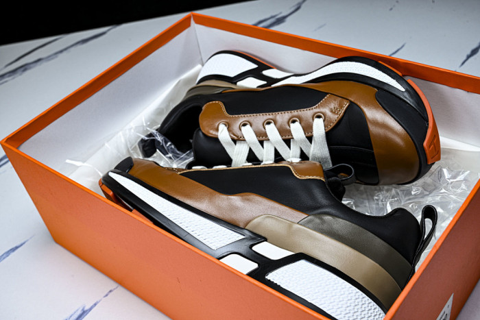HER SHOES HM-7