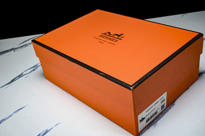 HER SHOES HM-7