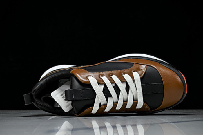 HER SHOES HM-7