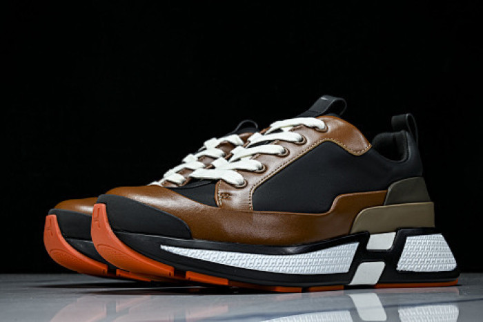 HER SHOES HM-7