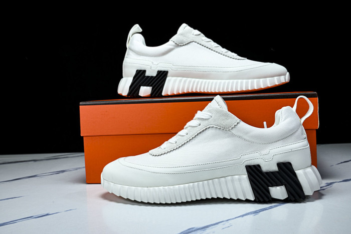 HER SHOES HM-8