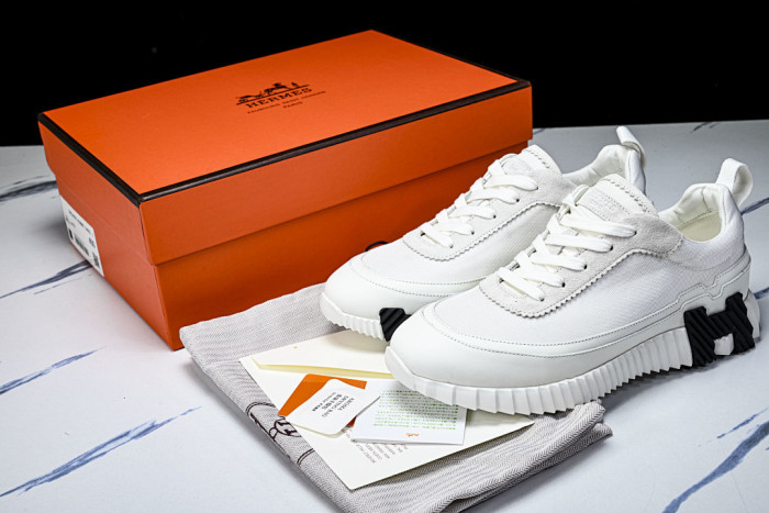 HER SHOES HM-8