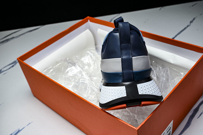 HER SHOES HM-2