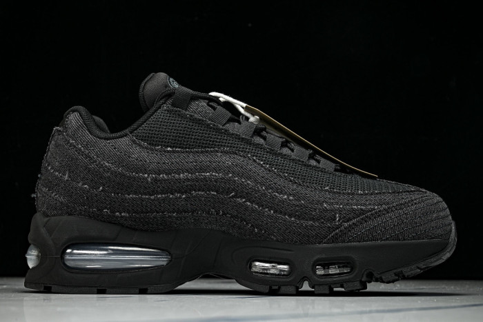 Air Max 95 x Levi