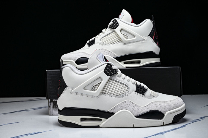 Air Jordan 4“Flight Club” IM4002-100