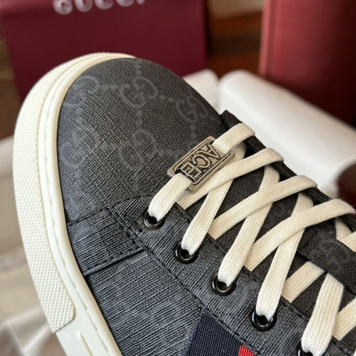 GI ACE EMBROIDERED LOW-TOP SNEAKER 90649