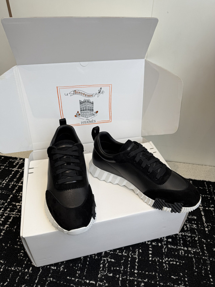 HER SHOES HM-19
