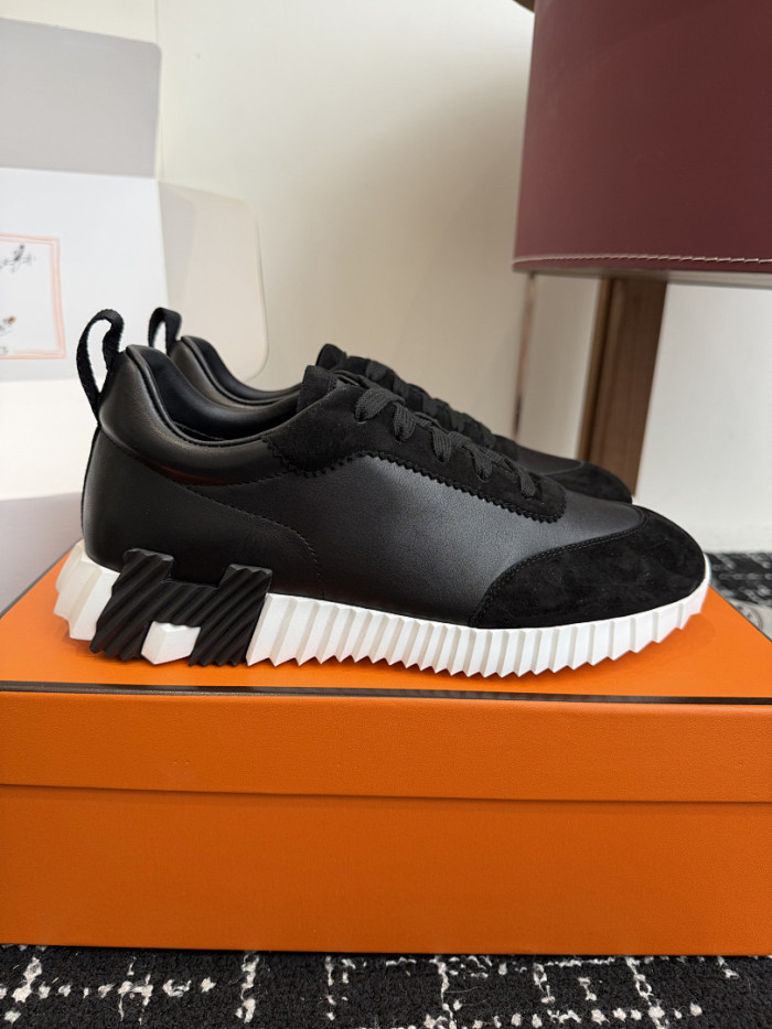 HER SHOES HM-19