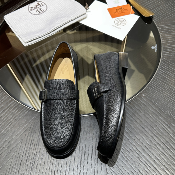 HER SHOES HM-23