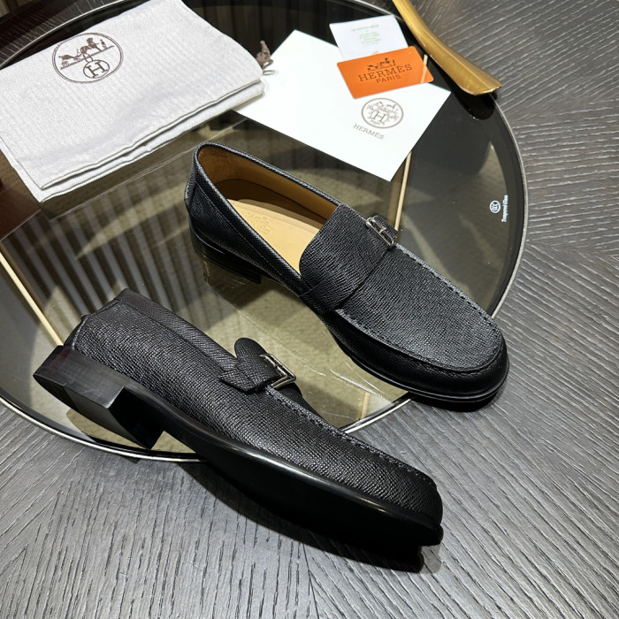 HER SHOES HM-24