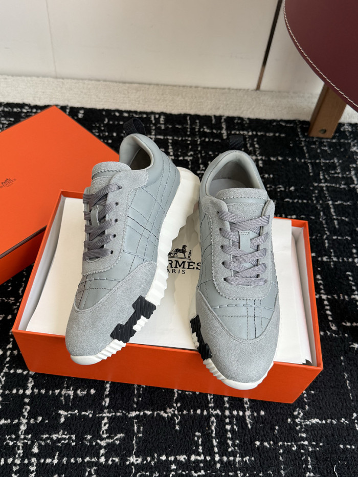 HER SHOES HM-33