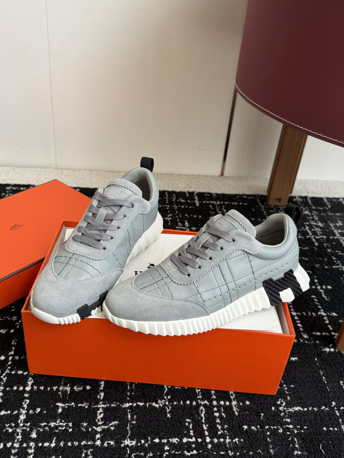 HER SHOES HM-33