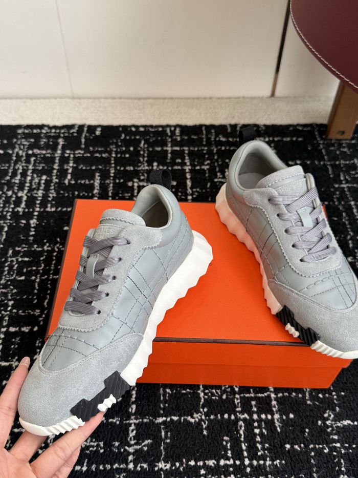 HER SHOES HM-33