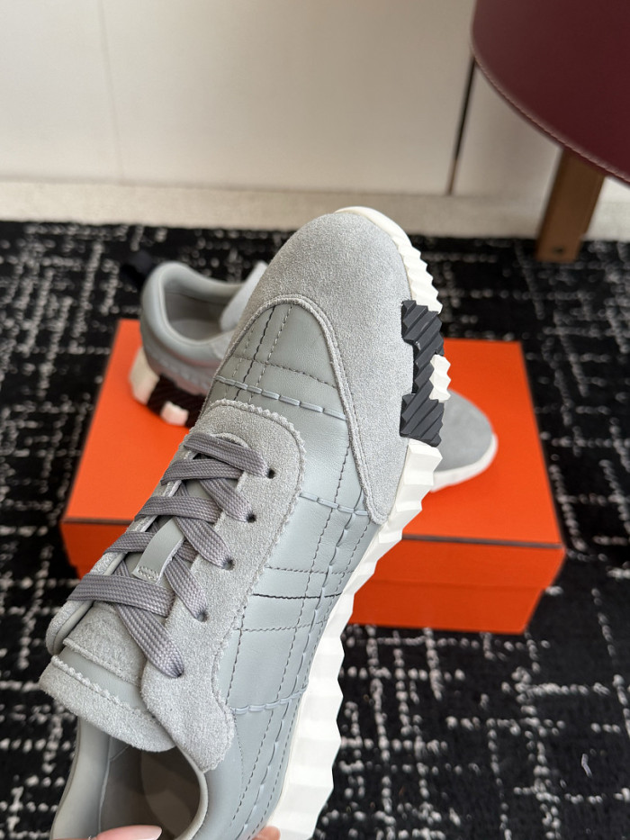 HER SHOES HM-33