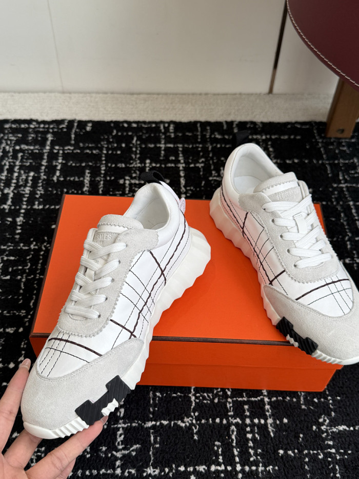 HER SHOES HM-34
