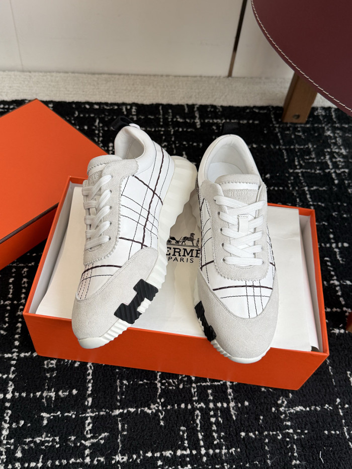 HER SHOES HM-34