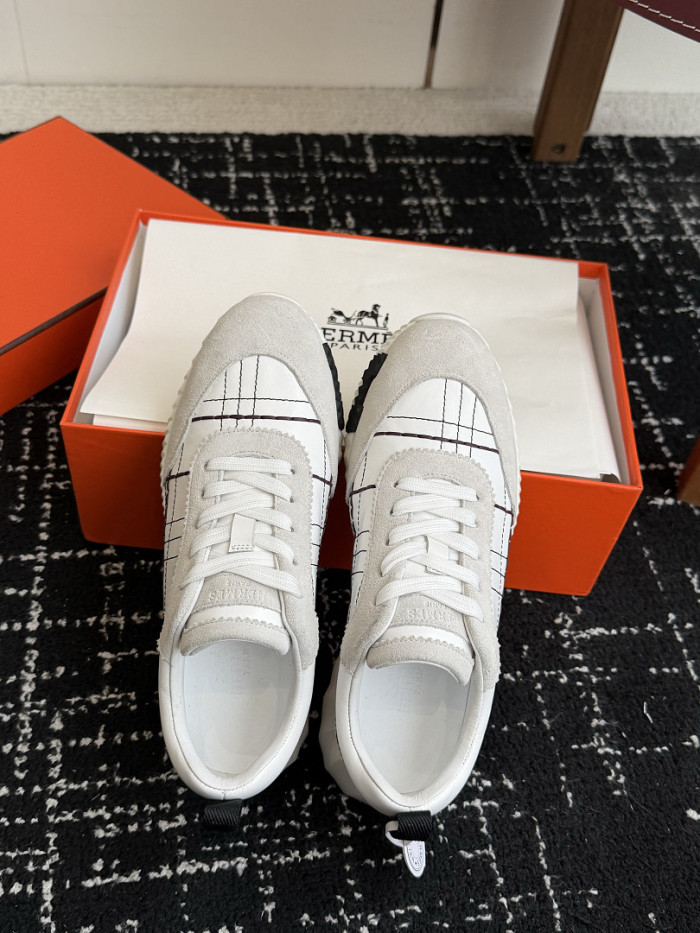 HER SHOES HM-34