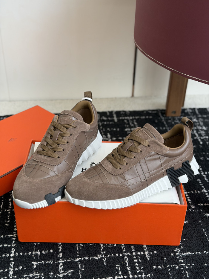 HER SHOES HM-36