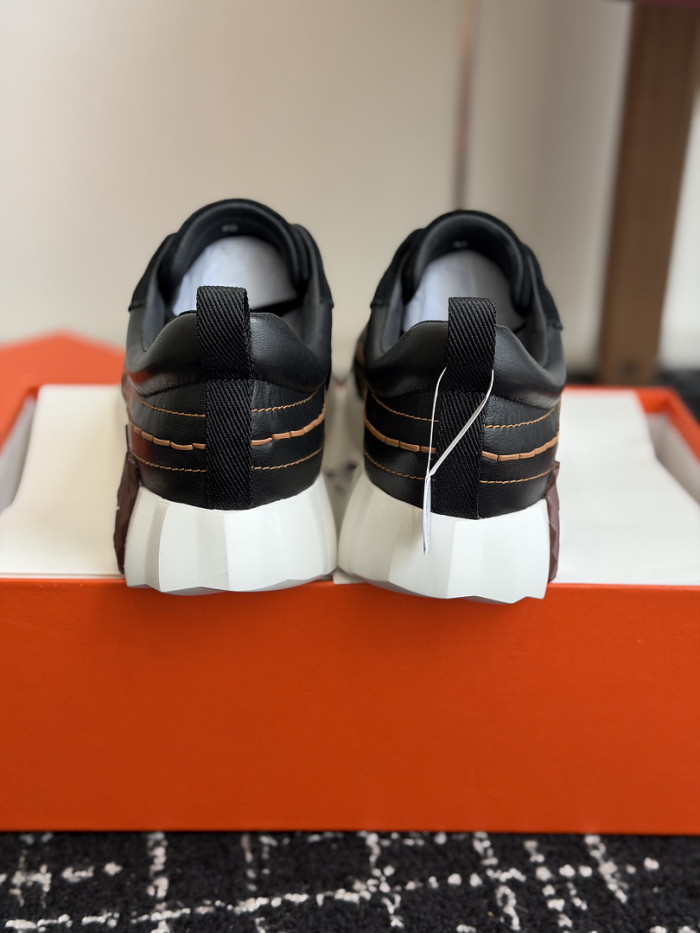 HER SHOES HM-37