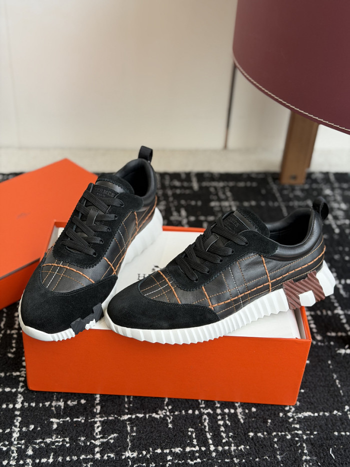 HER SHOES HM-37