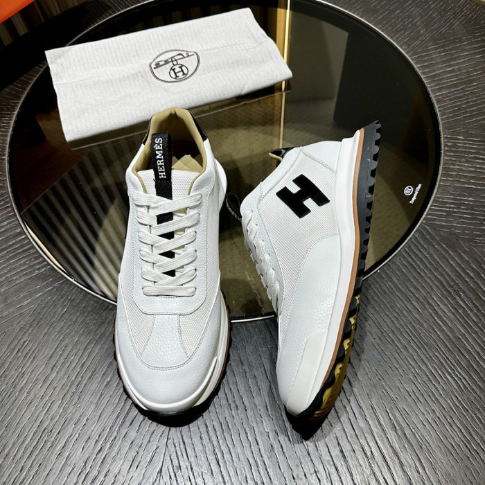 HER SHOES HM-10