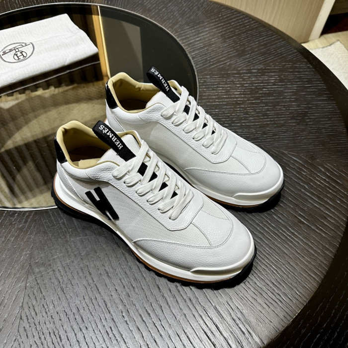 HER SHOES HM-10