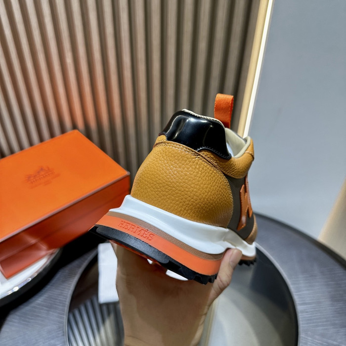HER SHOES HM-11