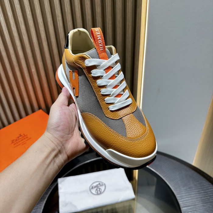 HER SHOES HM-11