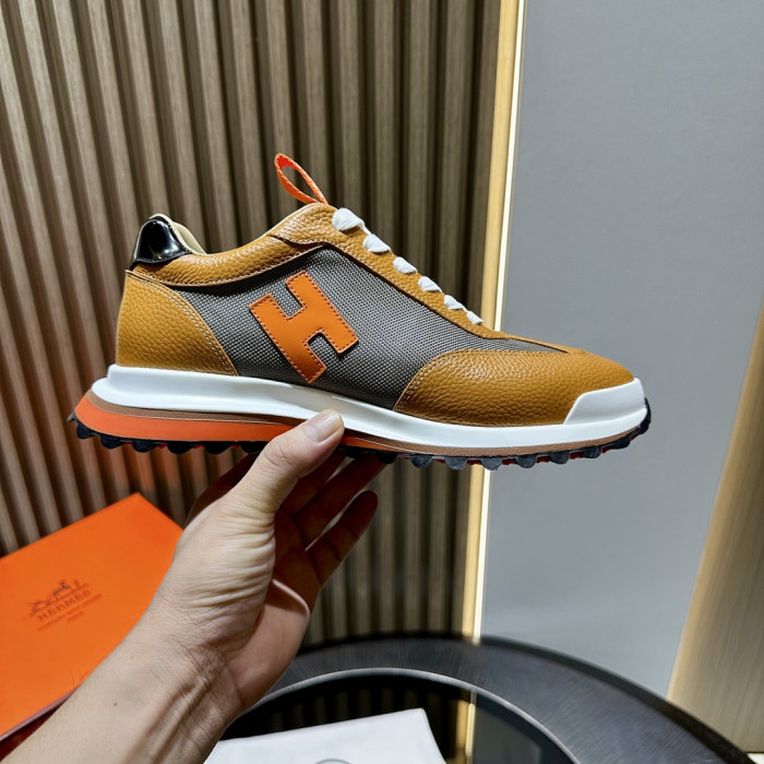 HER SHOES HM-11