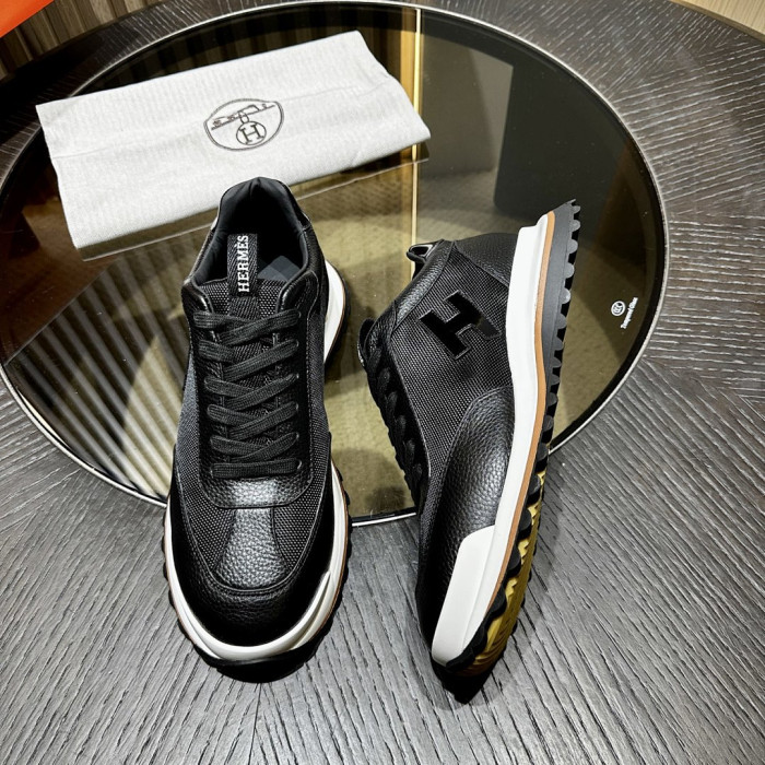 HER SHOES HM-12