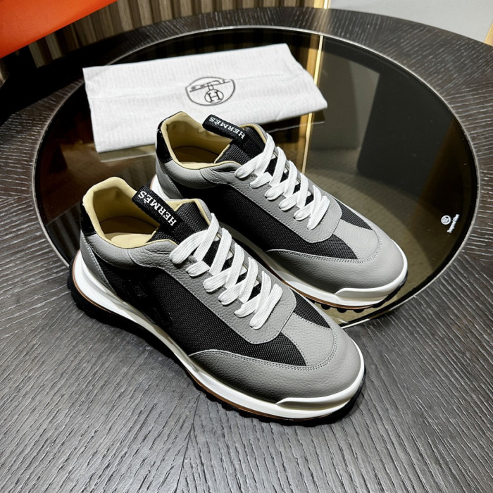 HER SHOES HM-13