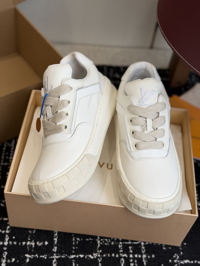 LOVT SNEAKER LV-639