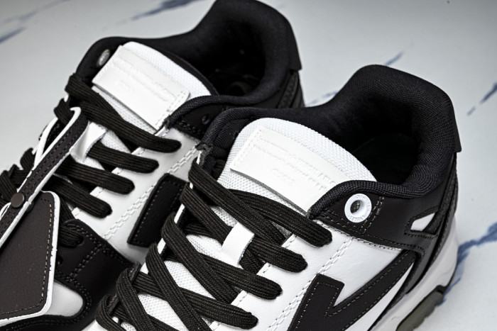 (BROWN) OF SNEAKERS ow-88