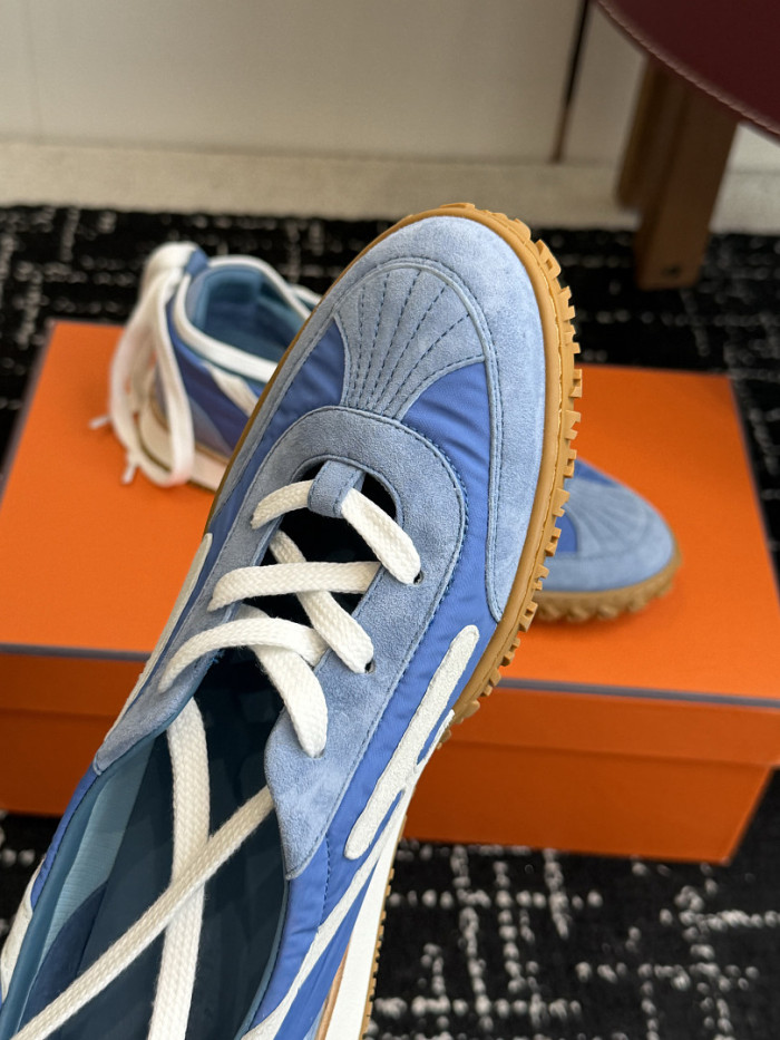 HER SHOES HM-38