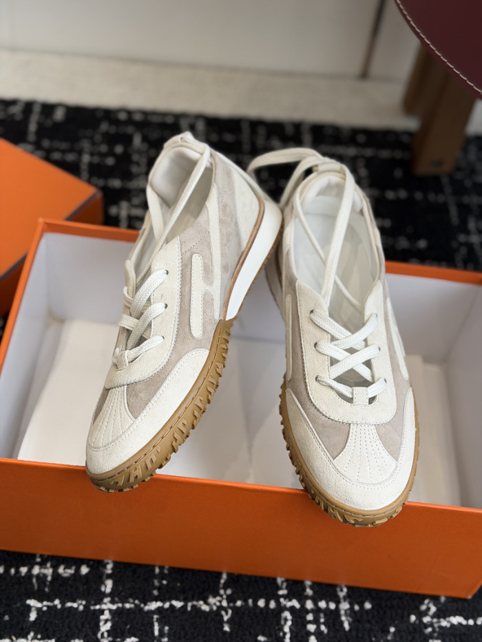 HER SHOES HM-39