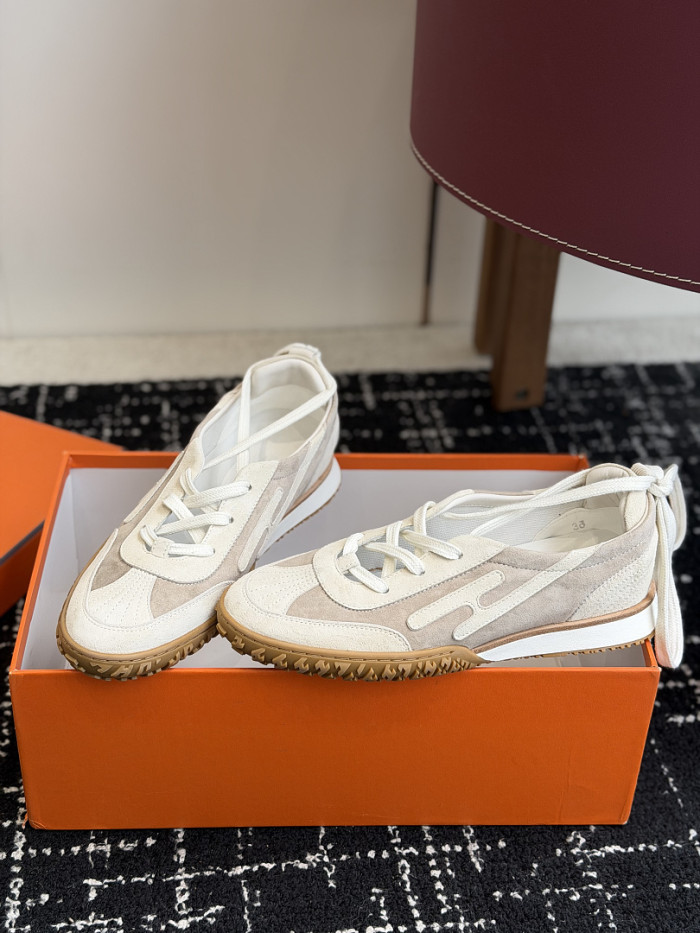 HER SHOES HM-39