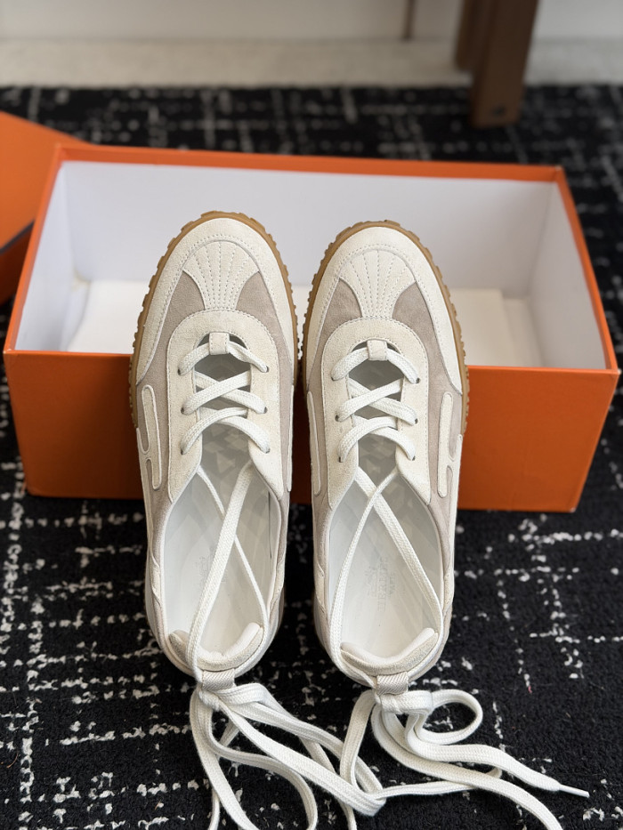 HER SHOES HM-39