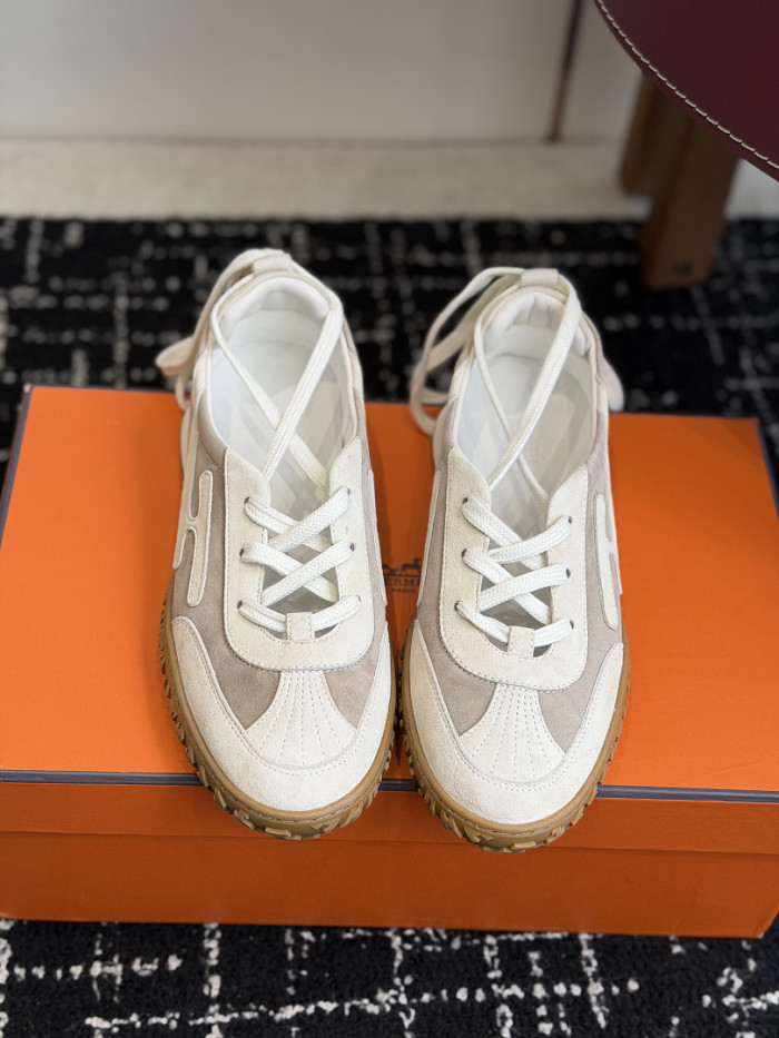 HER SHOES HM-39