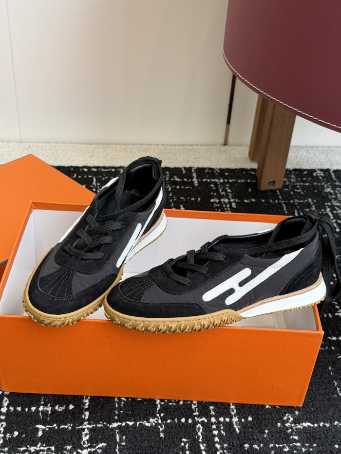 HER SHOES HM-40