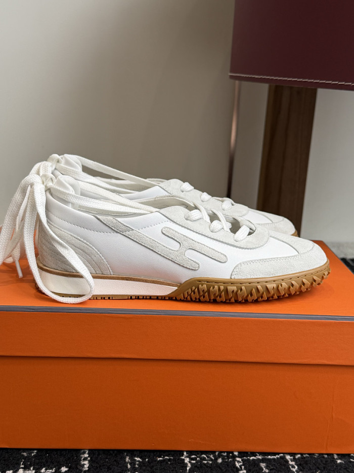 HER SHOES HM-41