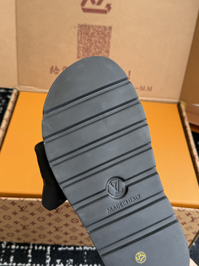 LOVT SANDAL 0415698