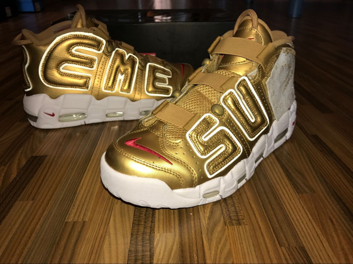 nike air more uptempo gold 902290-700