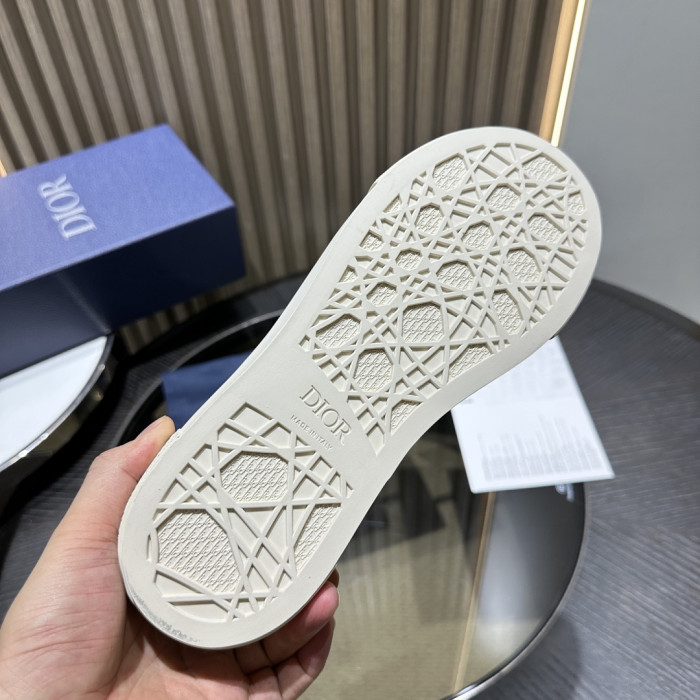 DR B33 LOW-TOP SNEAKERS DR-218