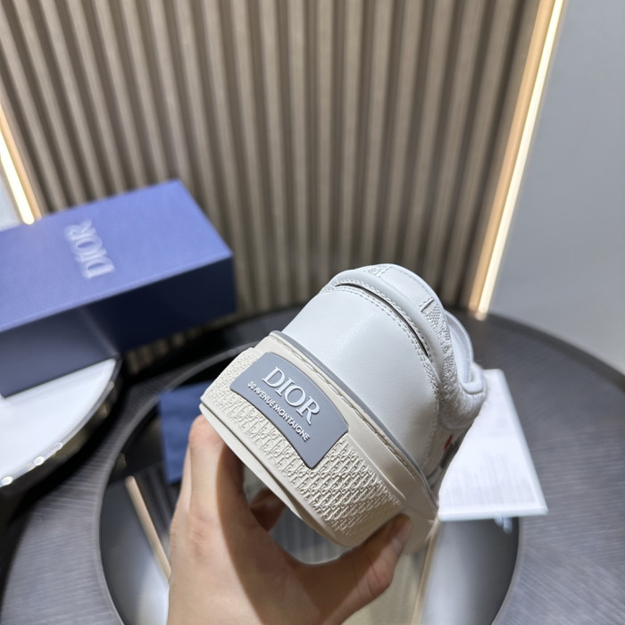 DR B33 LOW-TOP SNEAKERS DR-218