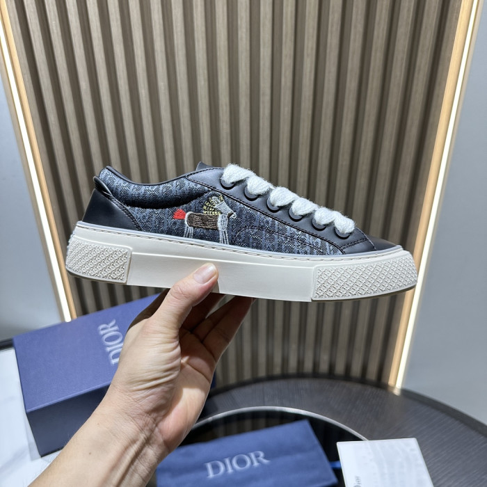 DR B33 LOW-TOP SNEAKERS DR-219