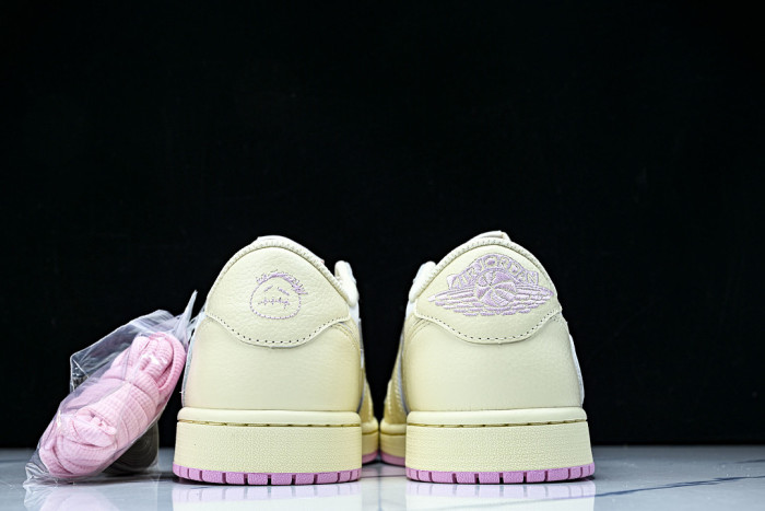 Travis Scott x Air Jordan 1 Low OG IQ7604-100