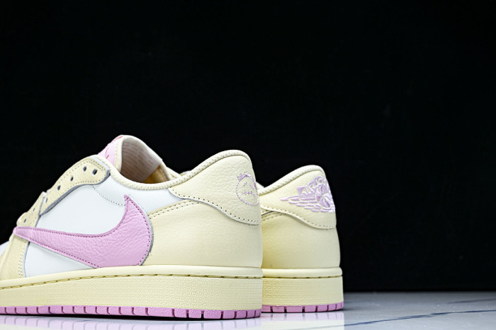 Travis Scott x Air Jordan 1 Low OG IQ7604-100