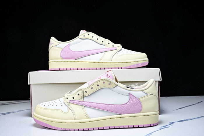 Travis Scott x Air Jordan 1 Low OG IQ7604-100