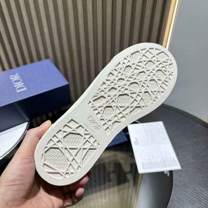 DR B33 LOW-TOP SNEAKERS DR-220